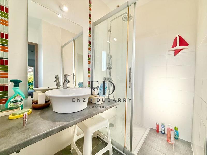 Maison - 170 m² - 6 pièces