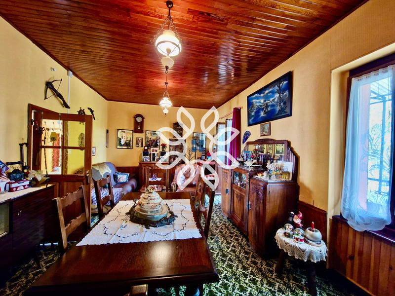 Maison - 98 m² - 6 pièces