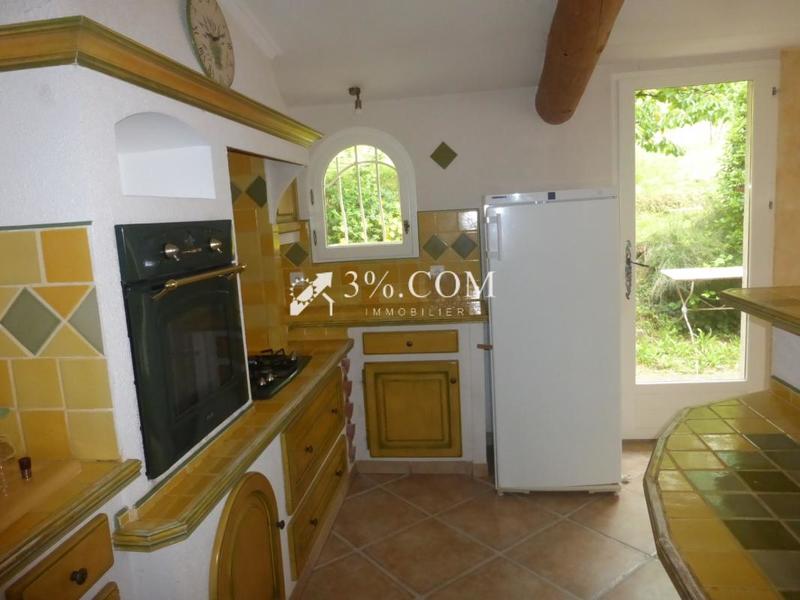 Propriété - 138 m² - 6 pièces