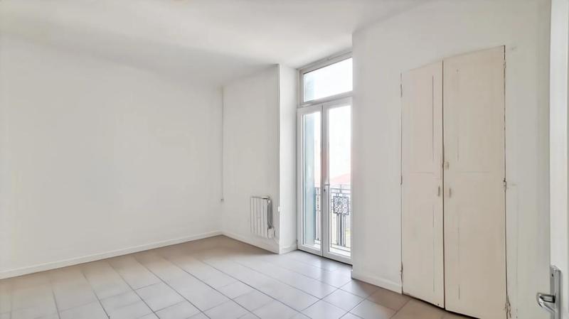 Appartement - 160 m² - 1 pièce