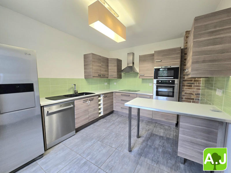 Maison traditionnelle - 125 m² - 6 pièces