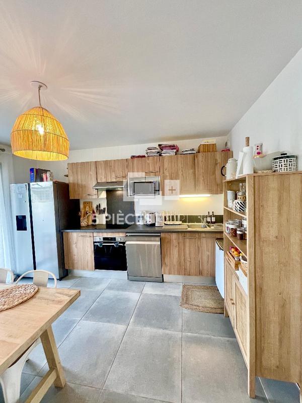 Appartement sur toit - 70 m² - 3 pièces