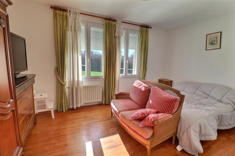 Maison - 252 m² - 10 pièces