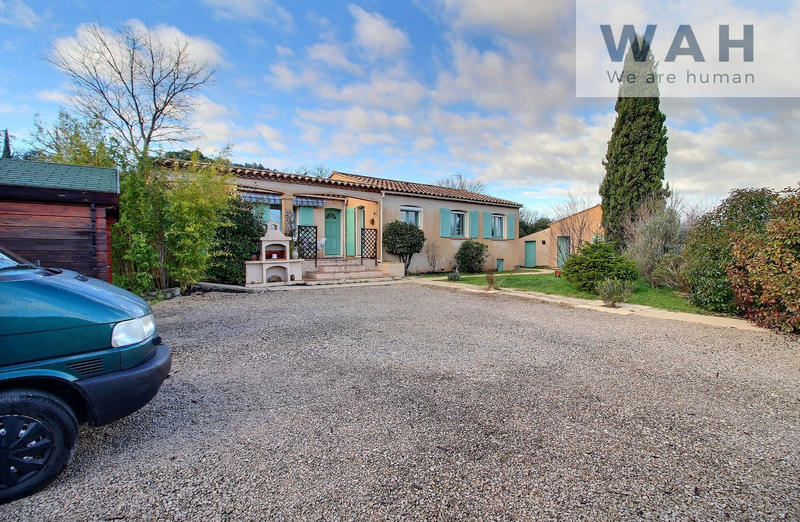 Maison - 102 m² - 5 pièces