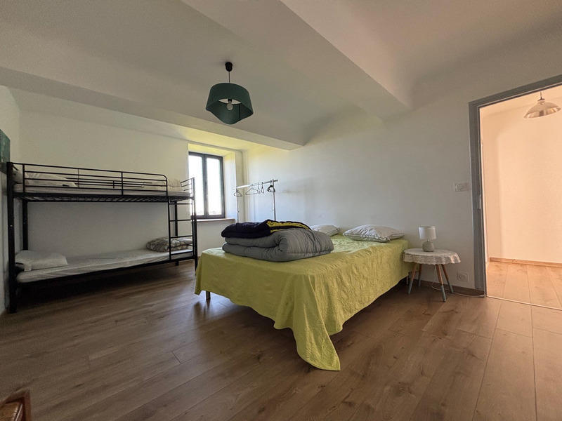 Maison - 180 m² - 4 pièces