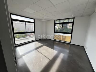 Bureau - 155 m² - 4 pièces