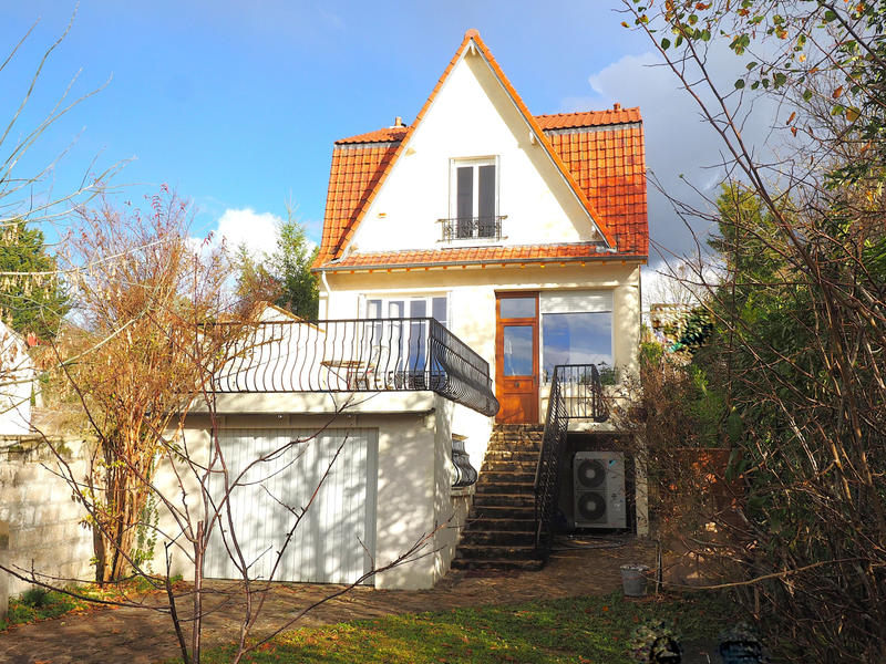 Maison - 85 m² - 5 pièces