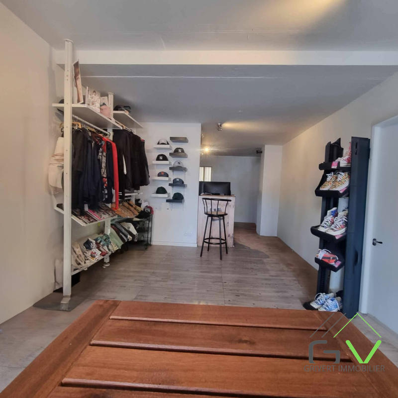 Local commercial - 48 m² - 2 pièces