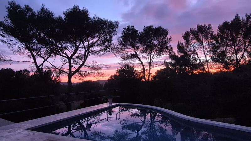 Maison - 230 m² - 5 pièces