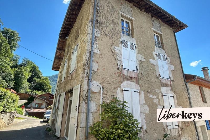 Maison de village - 175 m² - 8 pièces