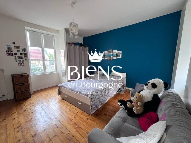 Maison ancienne - 248 m² - 10 pièces