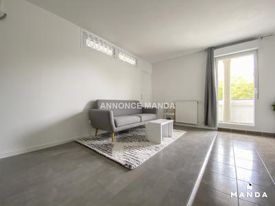 Chambre - 11 m² - 4 pièces