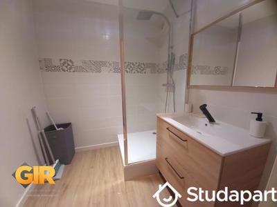 Chambre - 9 m² - 1 pièce