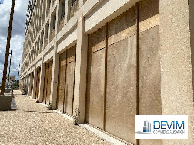 Local commercial - 67 m²