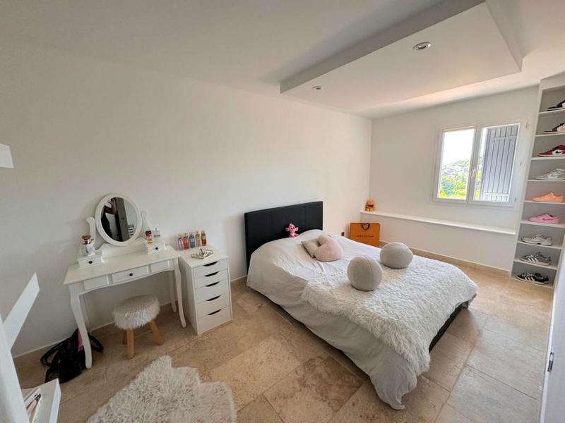 Maison traditionnelle - 139 m² - 5 pièces