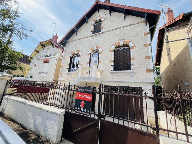 Maison - 83 m² - 5 pièces