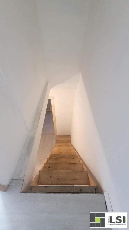 Maison - 97 m² - 7 pièces