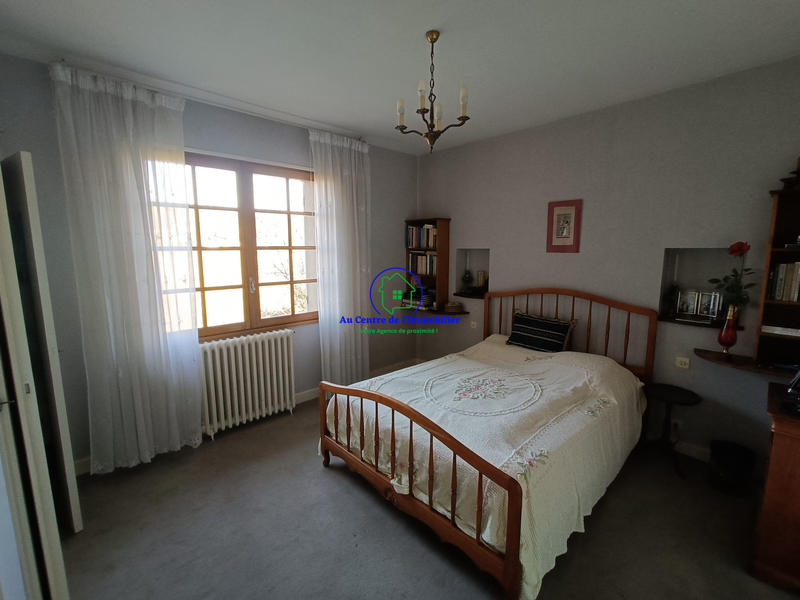 Maison traditionnelle - 182 m² - 7 pièces