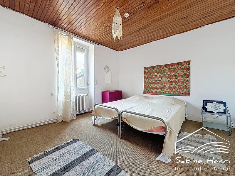 Maison ancienne - 302 m² - 12 pièces