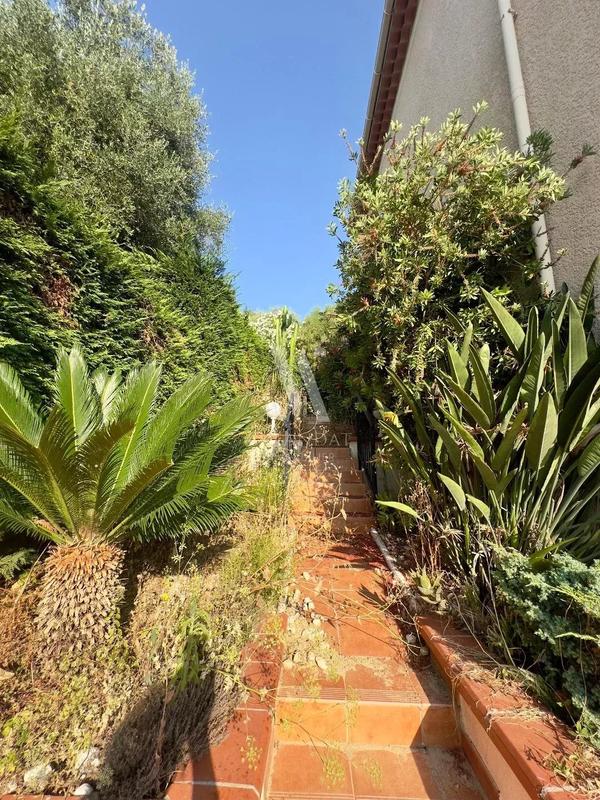 Maison jumelée - 120 m² - 4 pièces