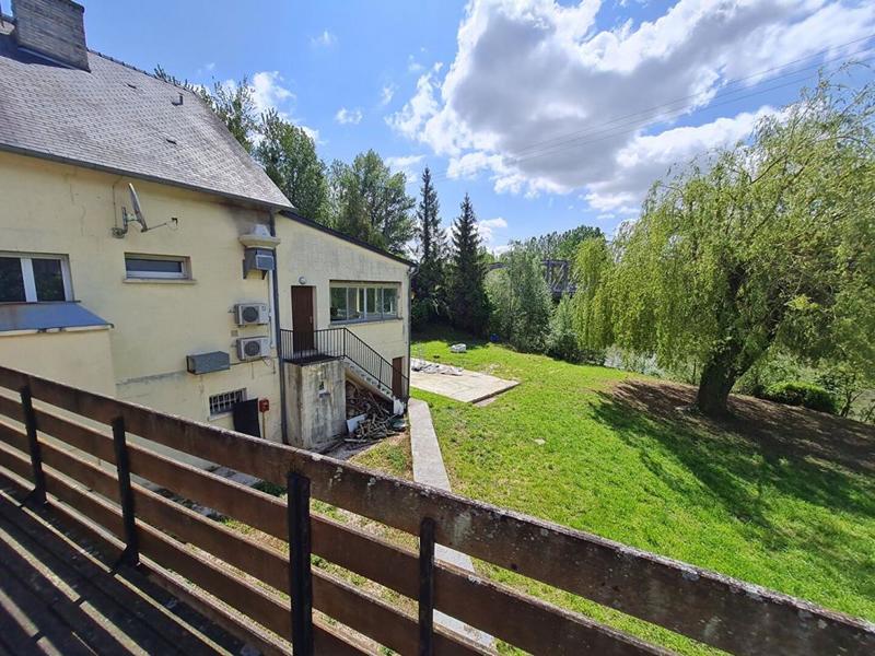 Maison - 255 m² - 8 pièces