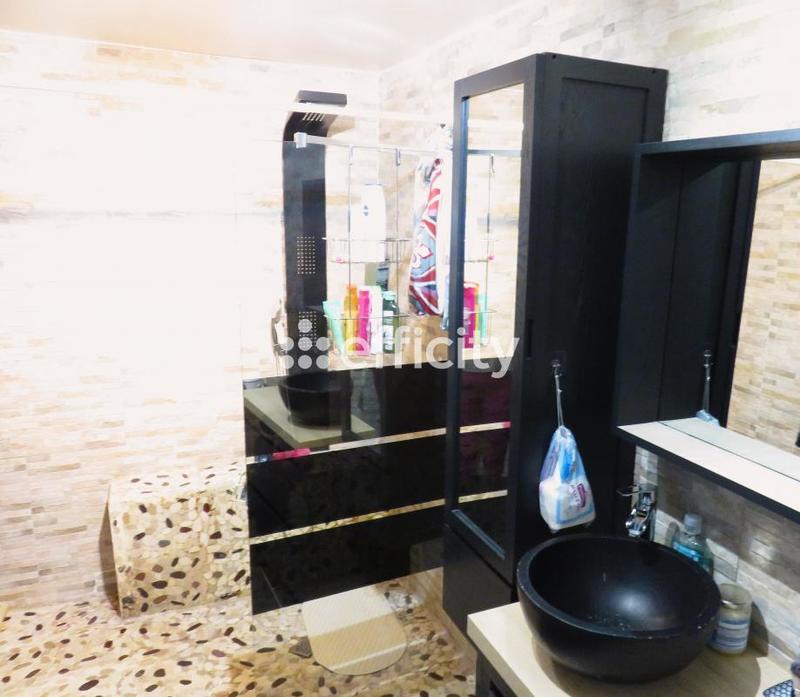 Maison ancienne - 207 m² - 6 pièces