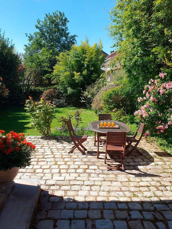 Maison - 220 m² - 8 pièces