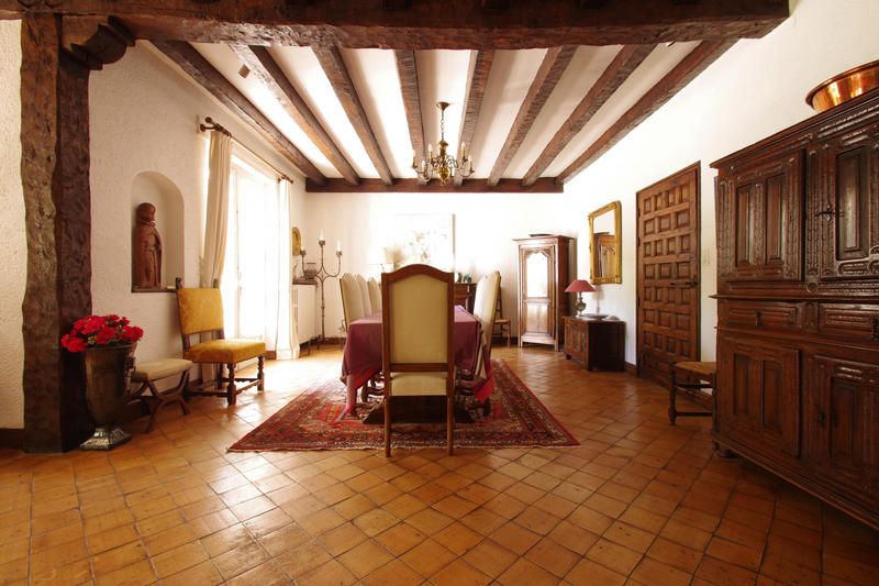 Maison - 307 m² - 10 pièces