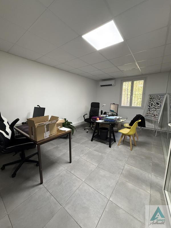 Bureau - 59 m²