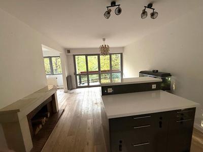 Appartement - 83 m² - 5 pièces