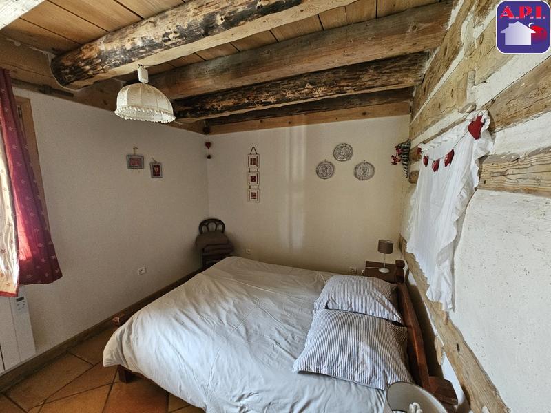 Maison - 214 m² - 8 pièces