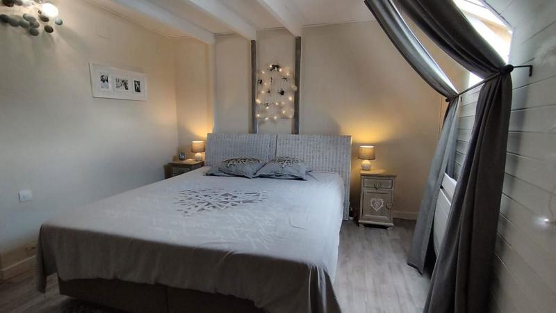 Maison - 228 m² - 8 pièces