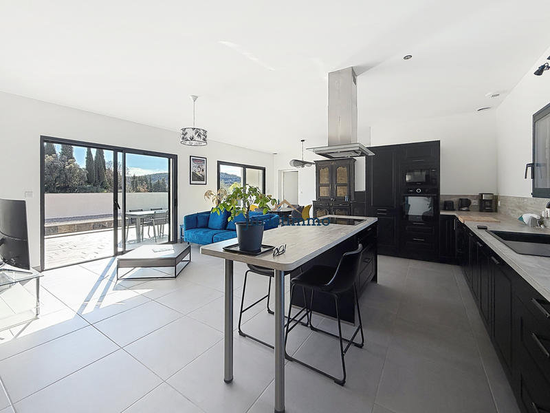 Villa - 114 m² - 4 pièces