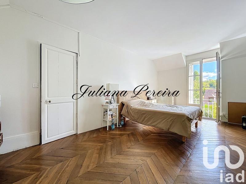 Maison - 216 m² - 9 pièces