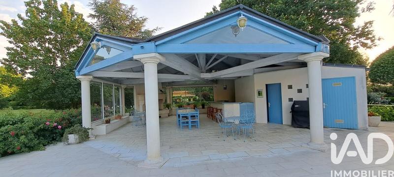 Maison - 762 m² - 17 pièces