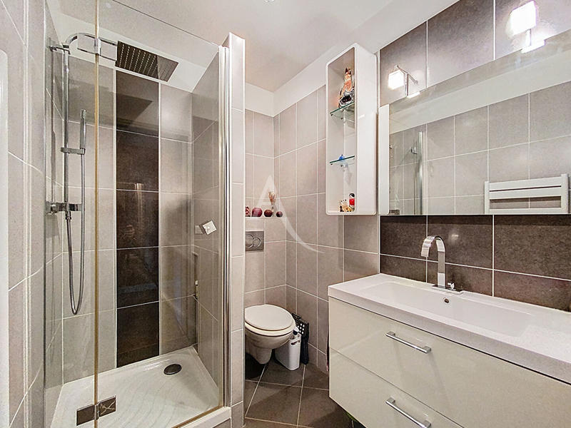 Appartement - 107 m² - 5 pièces