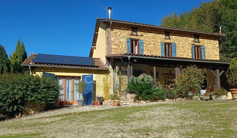 Propriété - 310 m² - 12 pièces