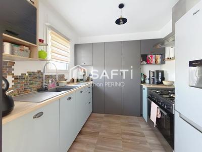 Maison - 92 m² - 4 pièces