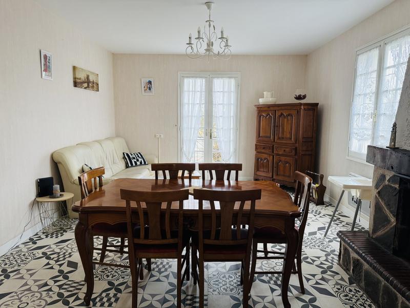 Maison traditionnelle - 154 m² - 6 pièces