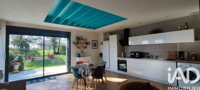 Maison - 277 m² - 9 pièces