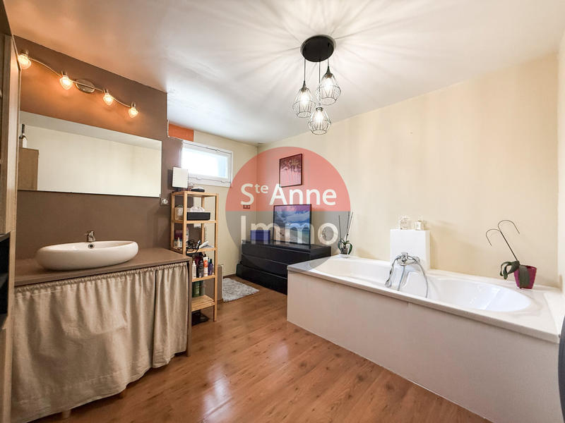 Maison - 192 m² - 6 pièces