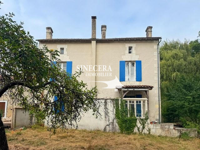 Maison - 208 m² - 3 pièces