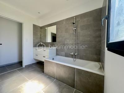 Maison - 124 m² - 5 pièces