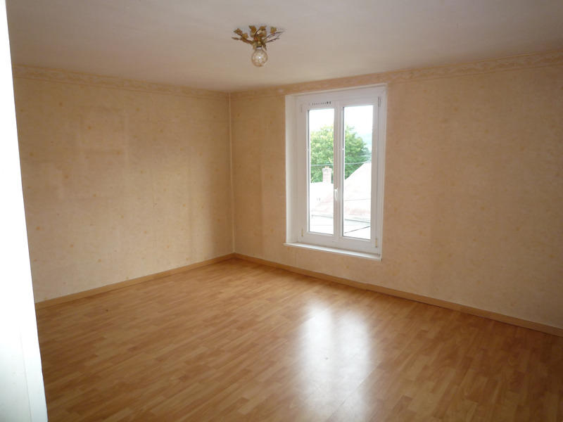 Maison - 142 m² - 9 pièces