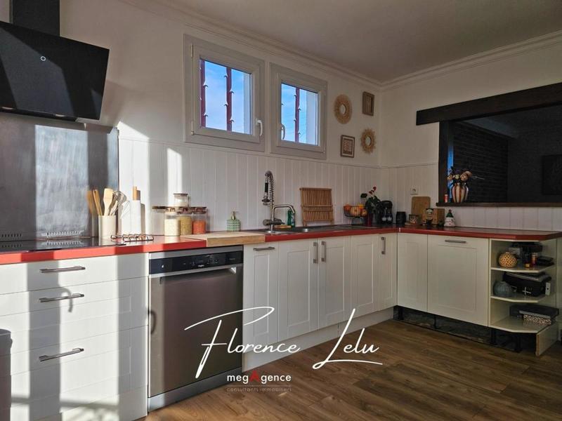 Maison de ville - 196 m² - 9 pièces