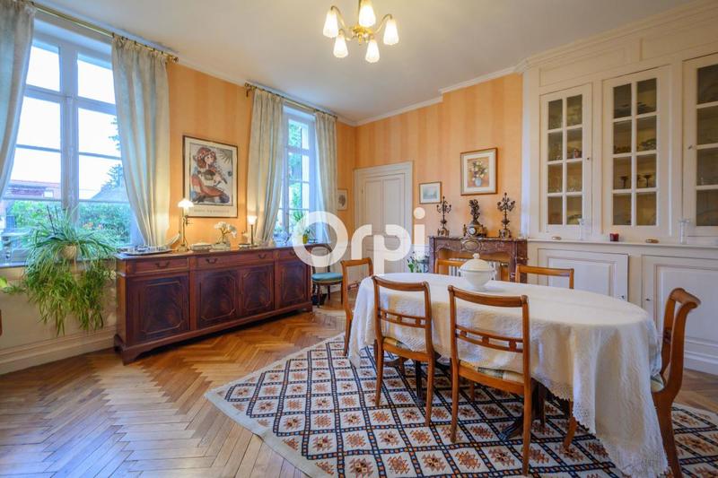 Maison - 269 m² - 6 pièces