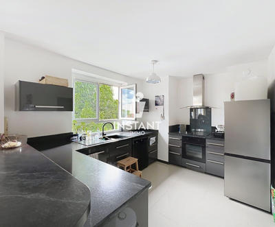 Appartement - 95 m² - 4 pièces