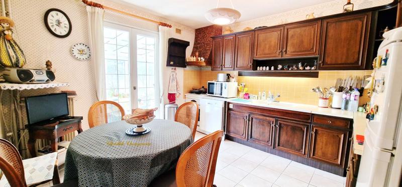 Maison - 226 m² - 10 pièces