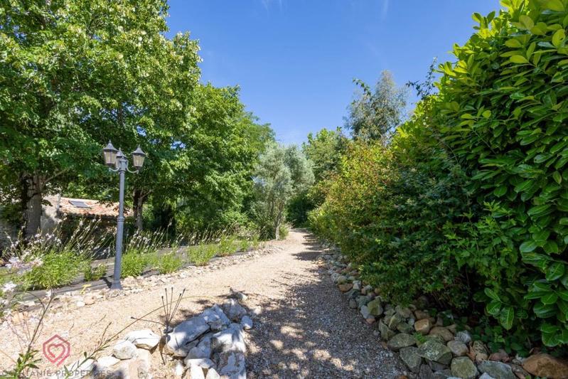 Propriété - 430 m² - 15 pièces