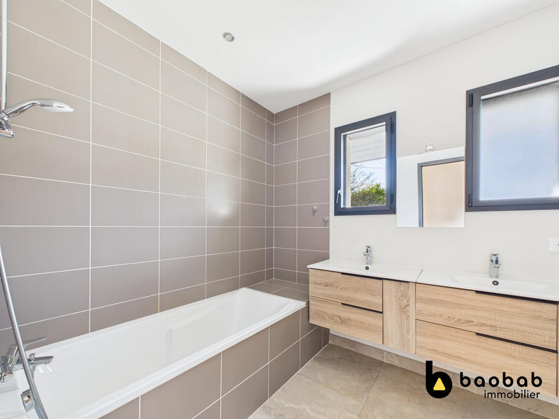 Maison - 124 m² - 5 pièces